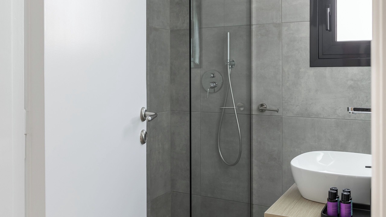 Photo of Bathroom in Neapoli