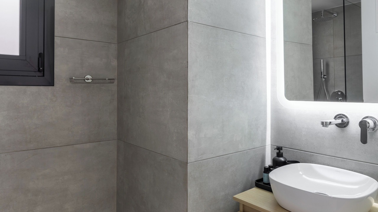 Photo of Bathroom in Neapoli
