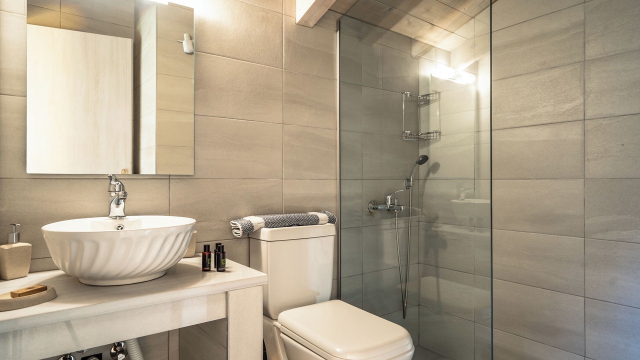 Photo of Bathroom in Kariotai
