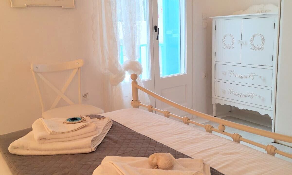 Photo of Bedroom in Platis Gialos
