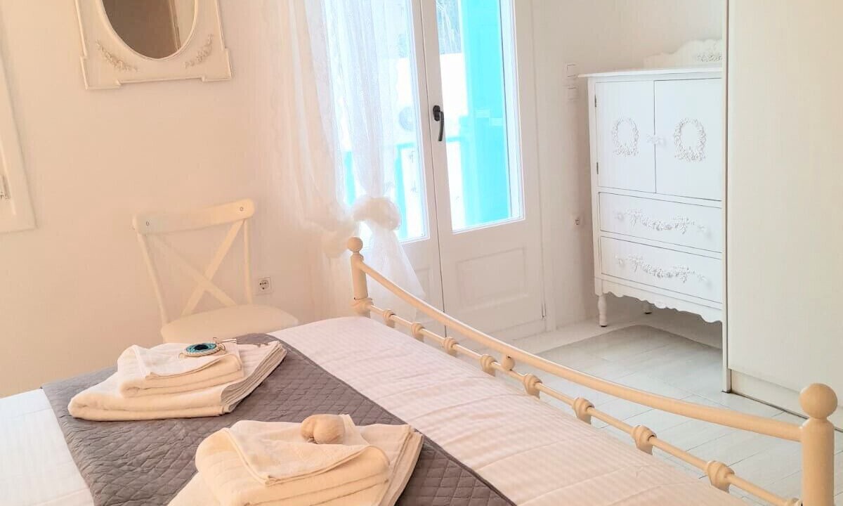 Photo of Bedroom in Platis Gialos