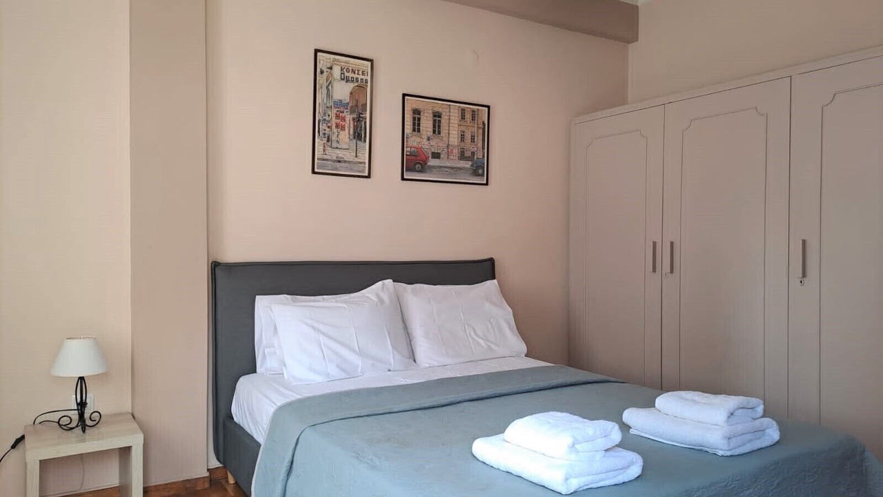 Photo of Bedroom in Exarhia