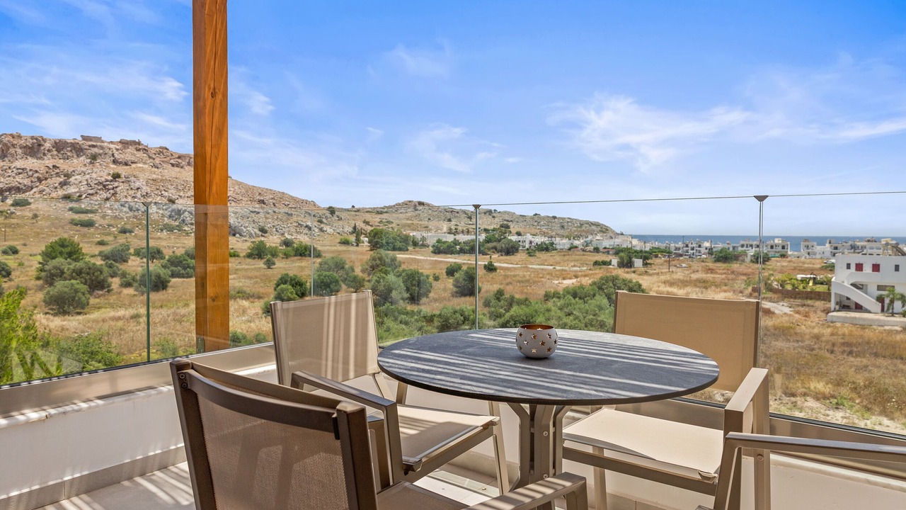 Photo of Patio Balcony in Haraki