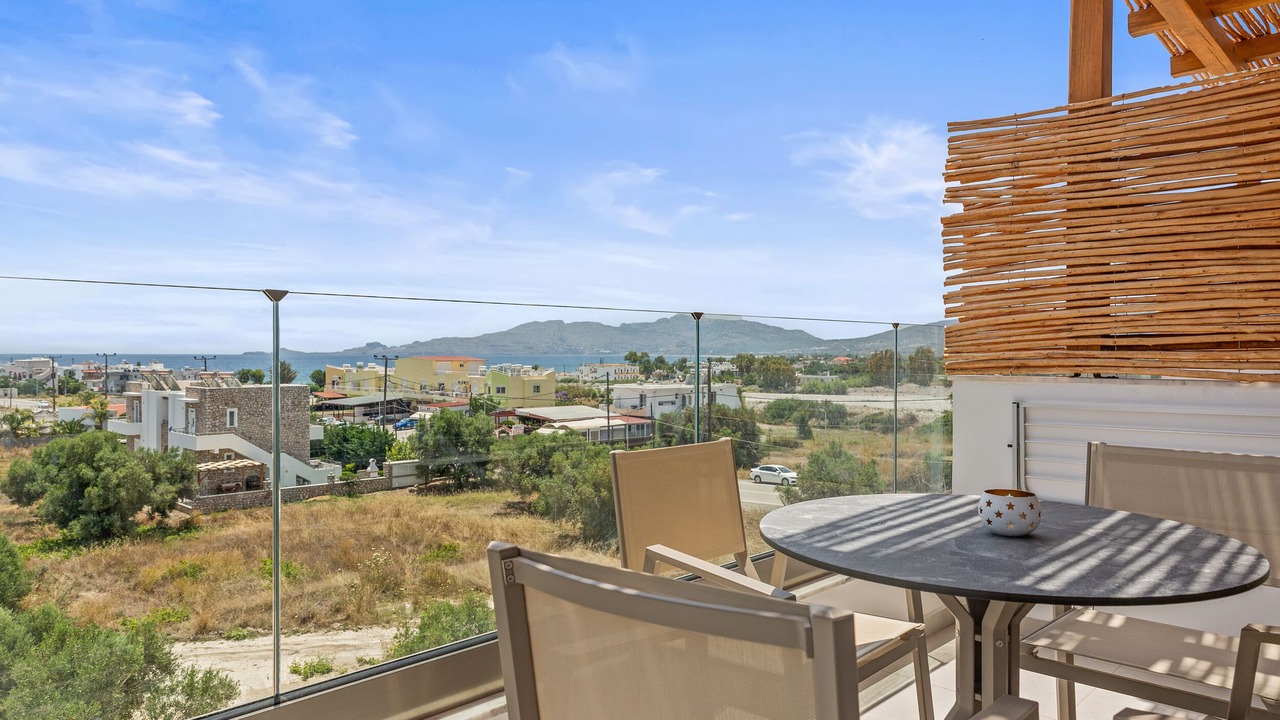 Photo of Patio Balcony in Haraki