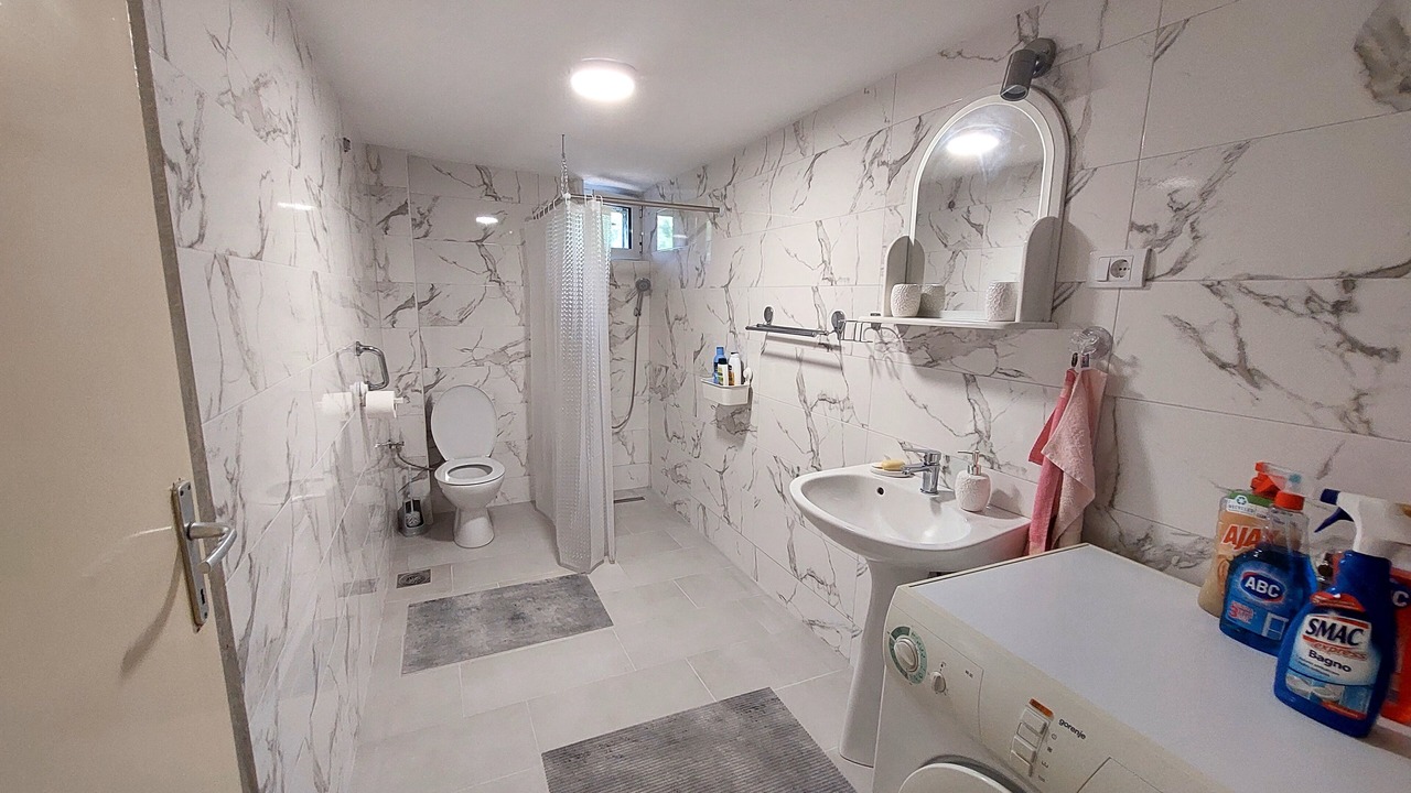 Photo of Bathroom in Mahala