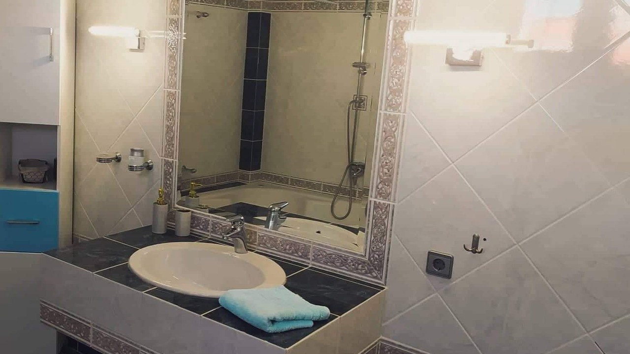 Photo of Bathroom in Plagiarion
