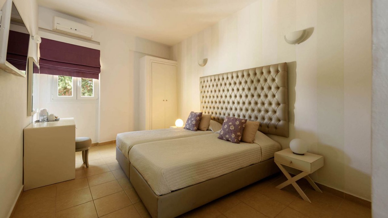 Photo of Bedroom in Fira
