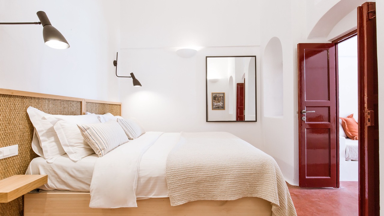 Photo of Bedroom in Oia