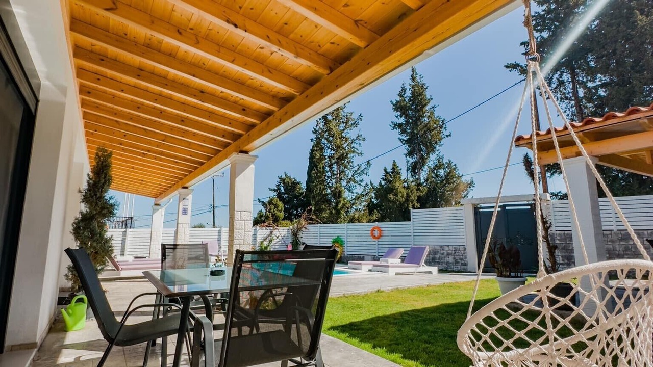 Photo of Outdoor in Notos
