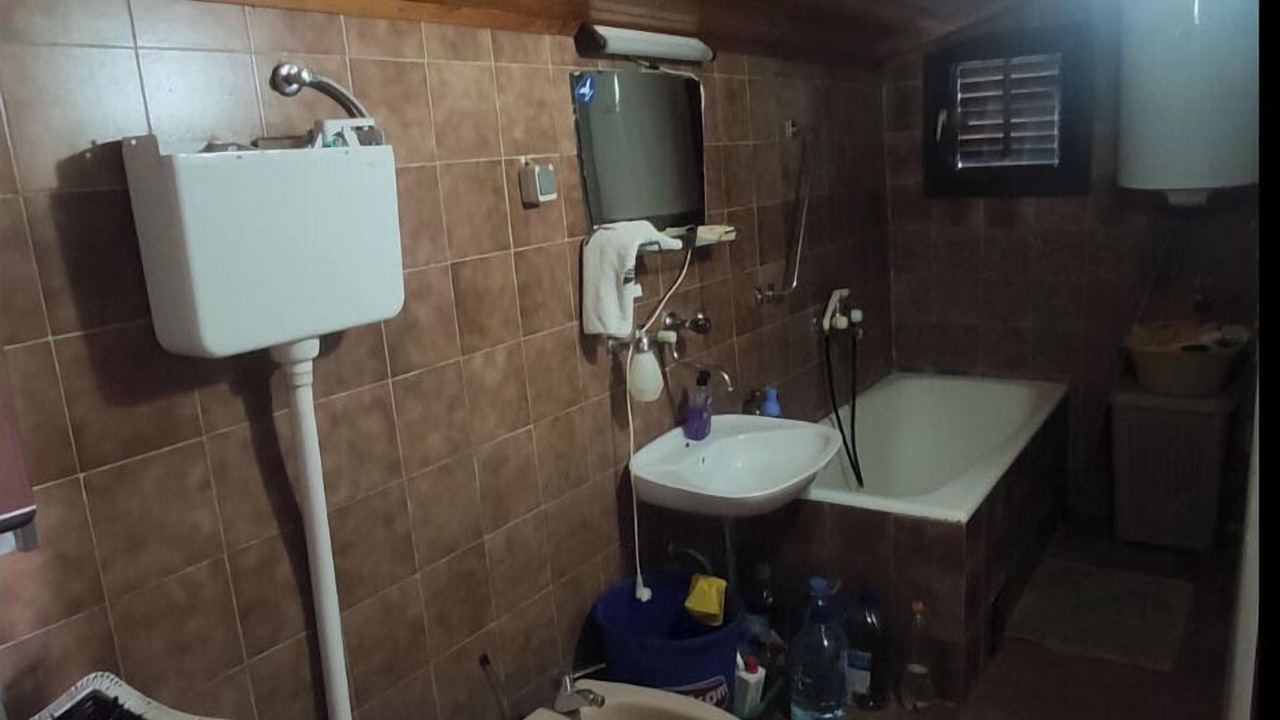 Photo of Bathroom in Rana