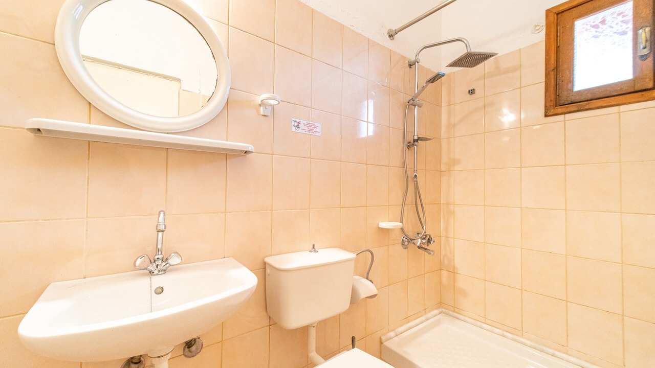 Photo of Bathroom in Lakones