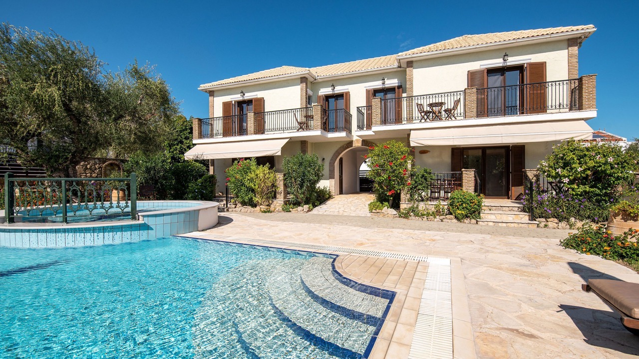 Photo of Outdoor in Neromilos
