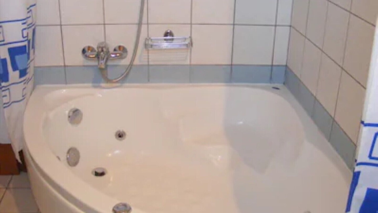 Photo of Bathroom in Neromilos
