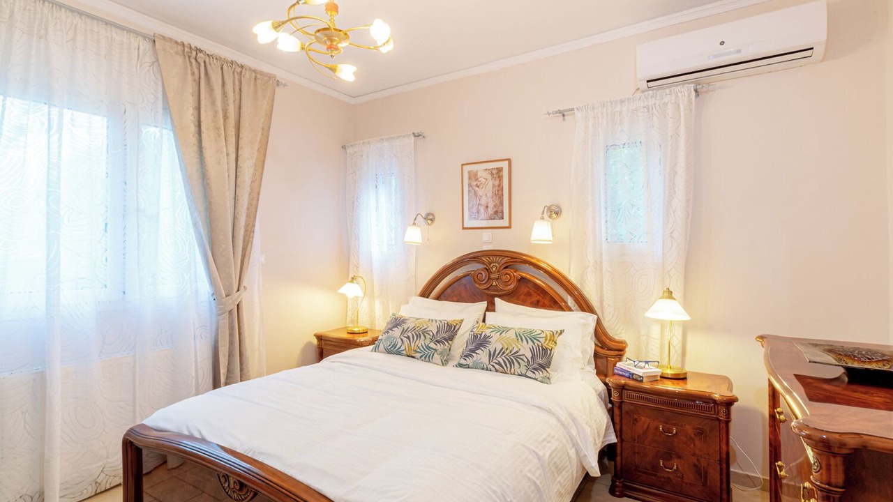 Photo of Bedroom in Kato Diminio