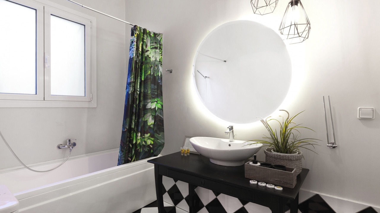 Photo of Bathroom in Omonia