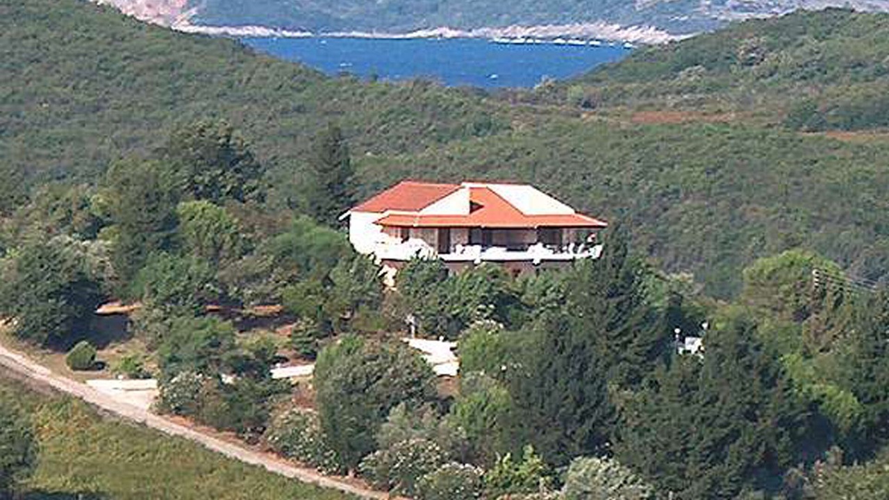 Photo of Outdoor in Petaleia