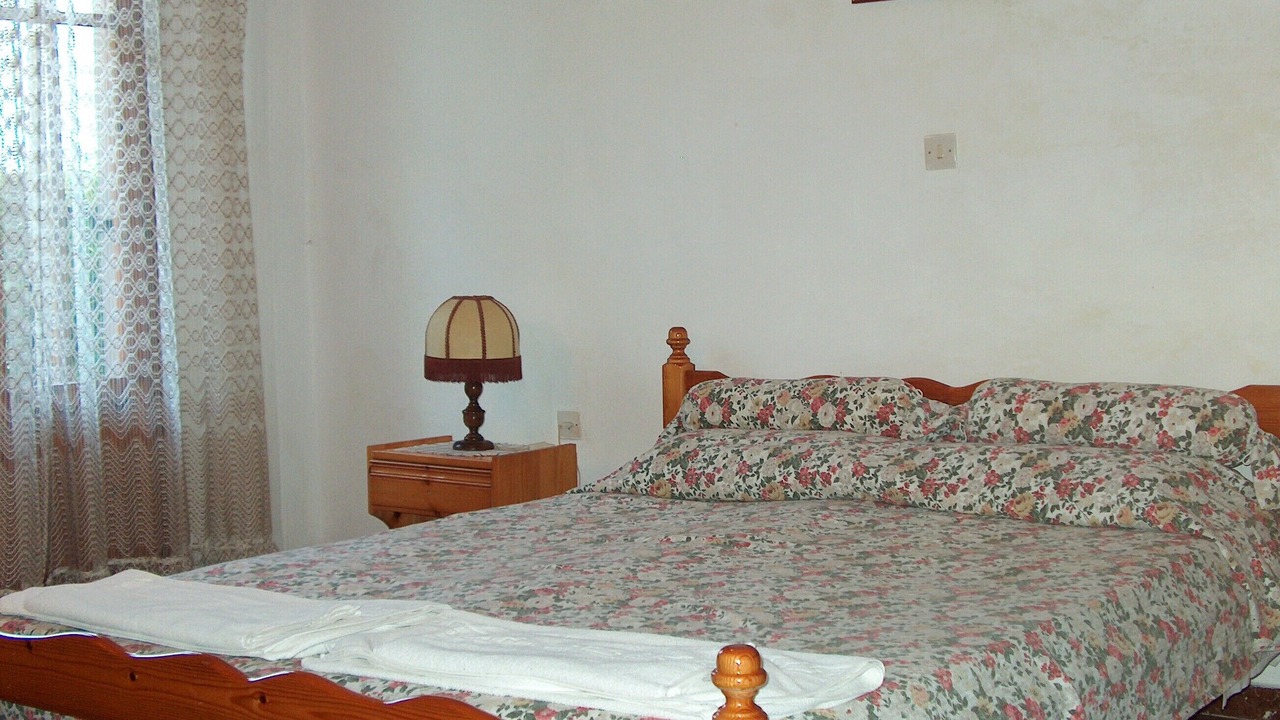 Photo of Bedroom in Petaleia