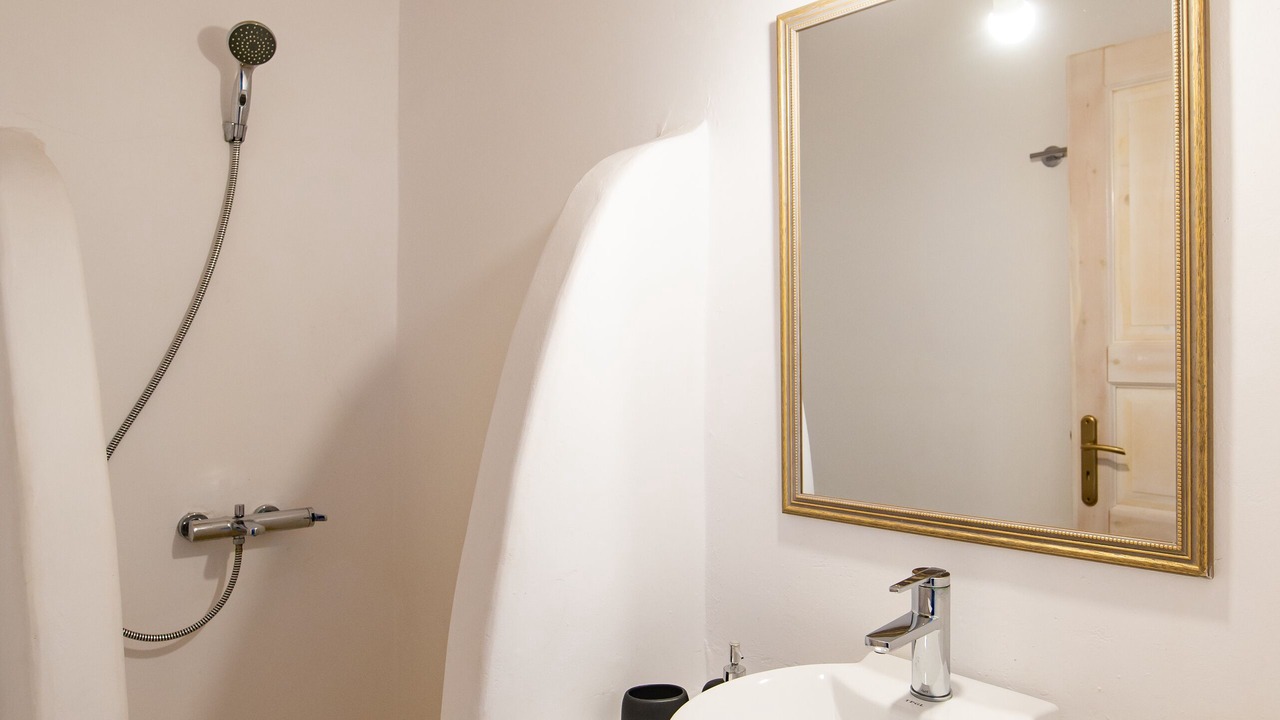 Photo of Bathroom in Kanalia