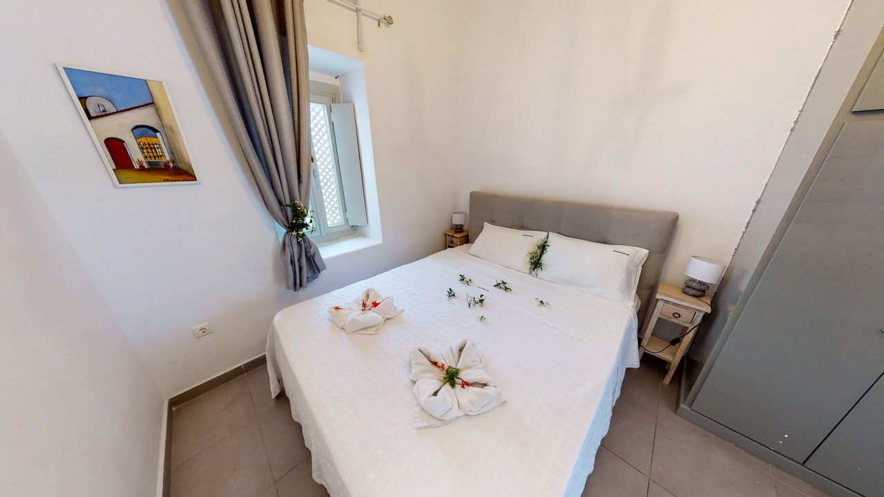 Photo of Bedroom in Fira