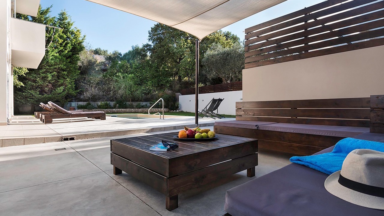 Photo of Patio Balcony in Asgourou