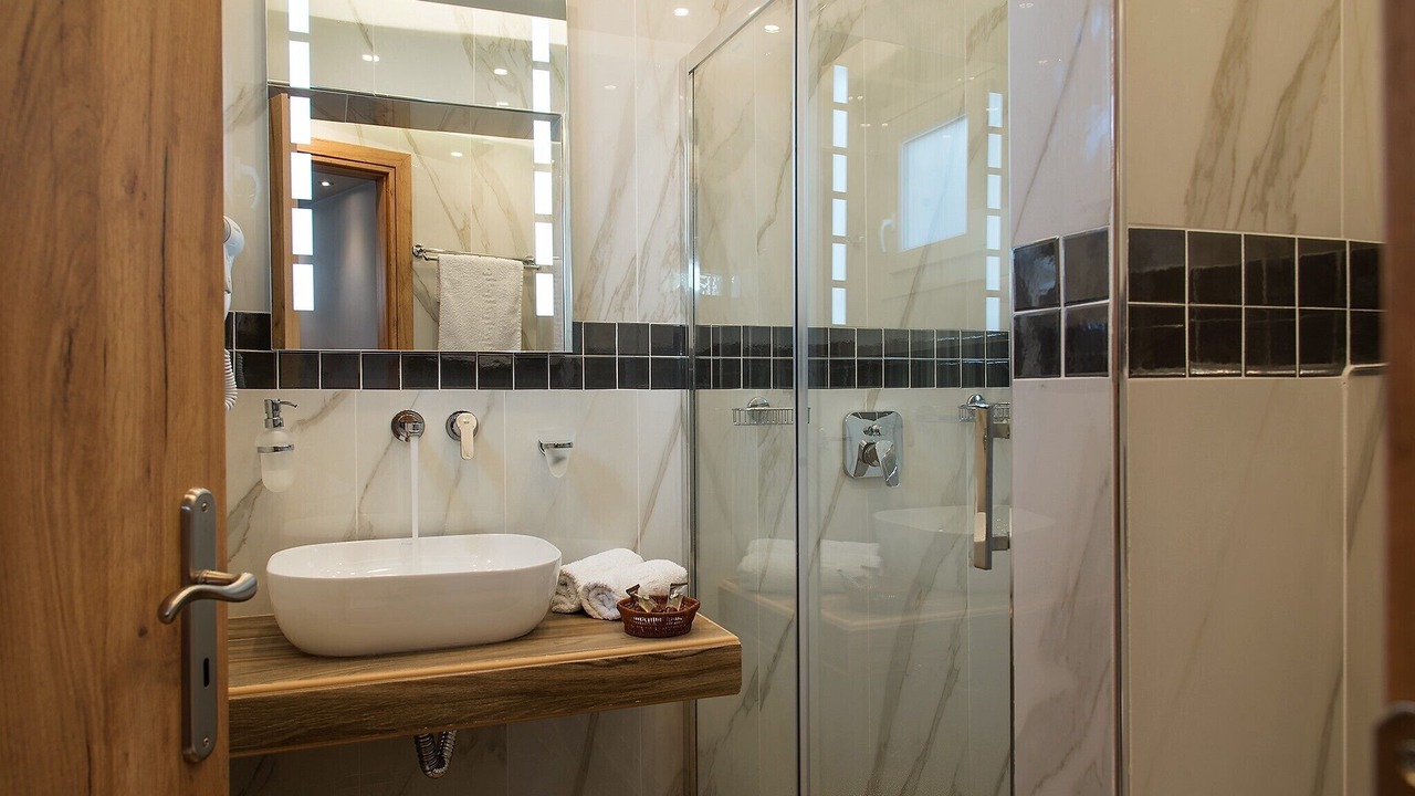 Photo of Bathroom in Adamas