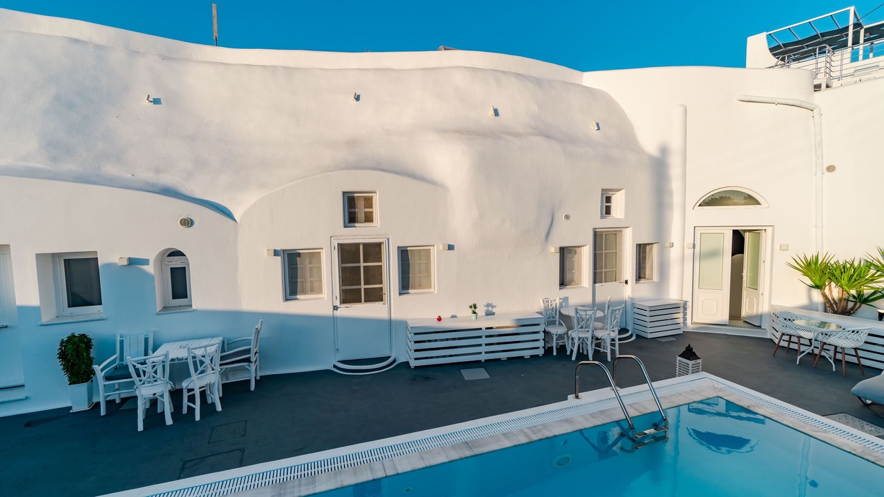 Photo of Others in Fira