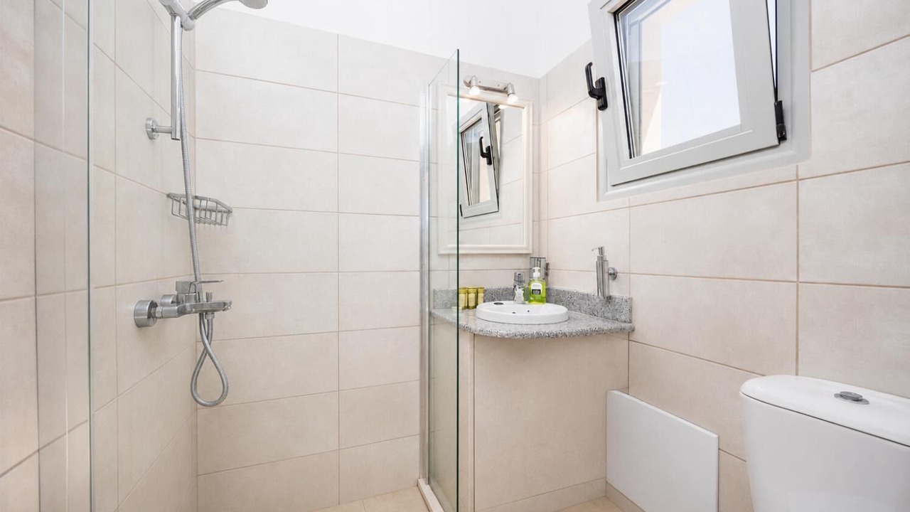 Photo of Bathroom in Lakka