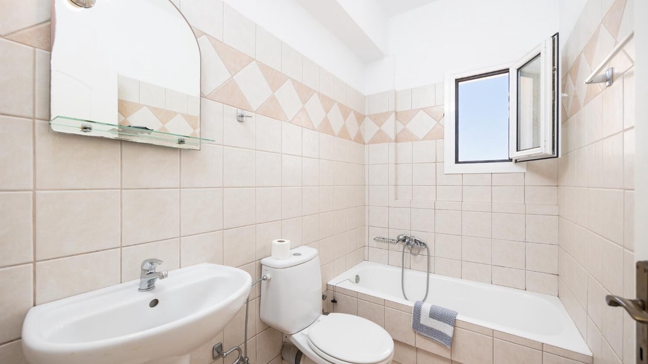 Photo of Bathroom in Skala