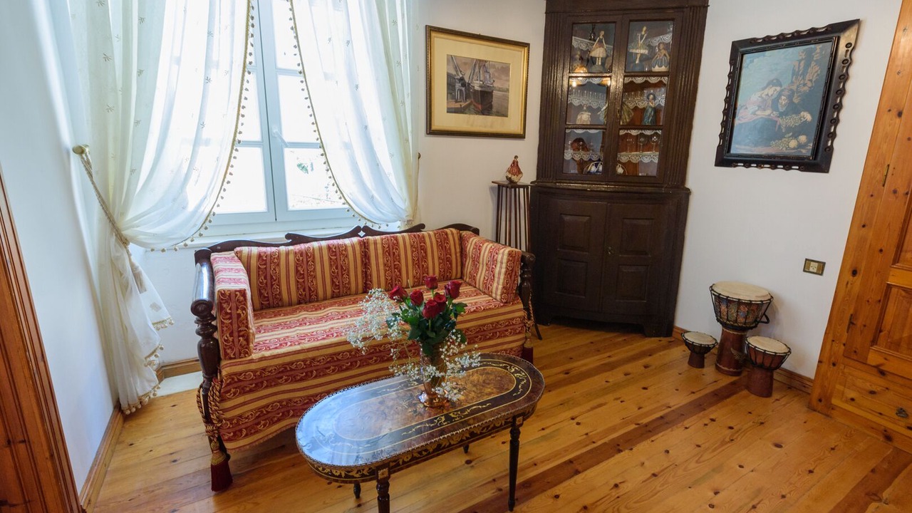 Photo of Livingroom in idhra