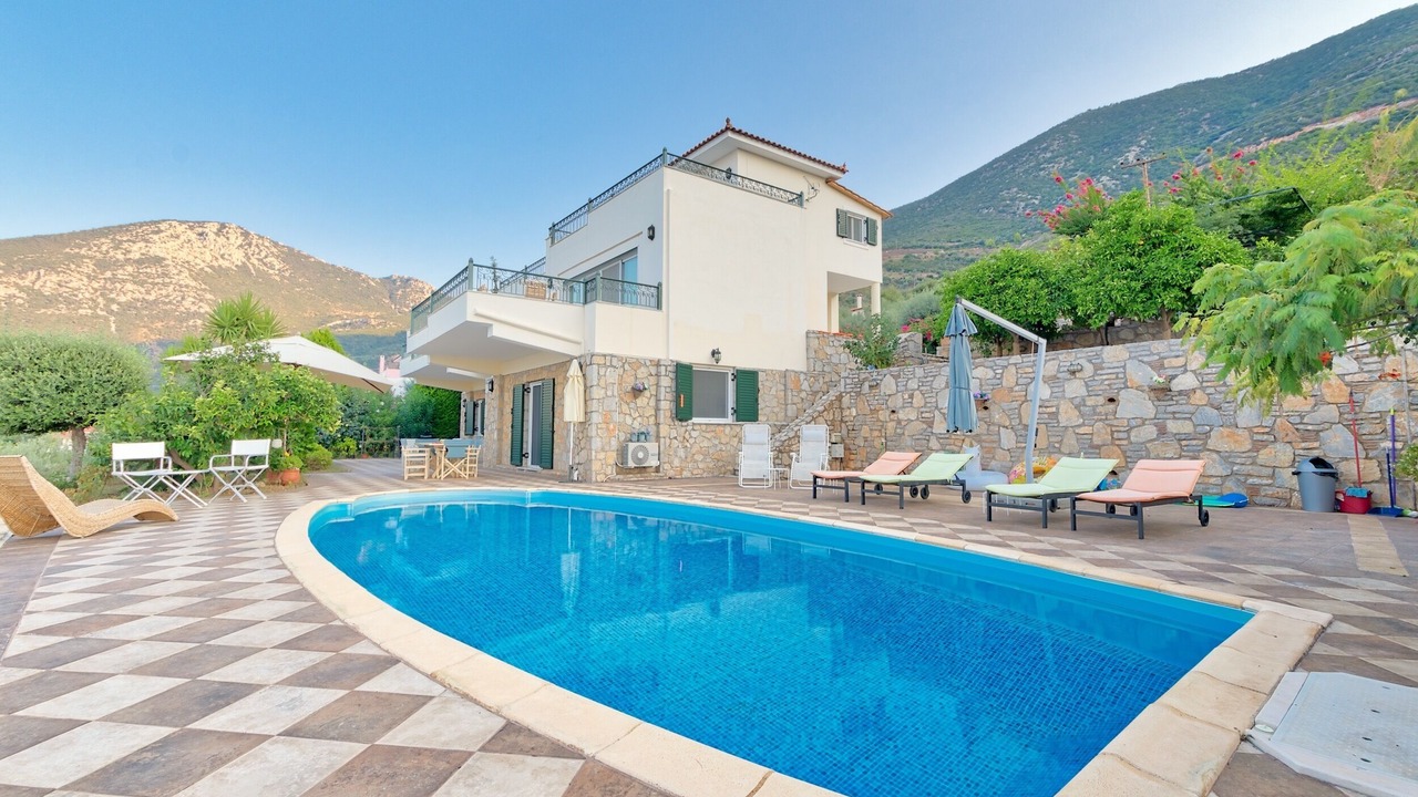 Photo of Outdoor in Melissopetra