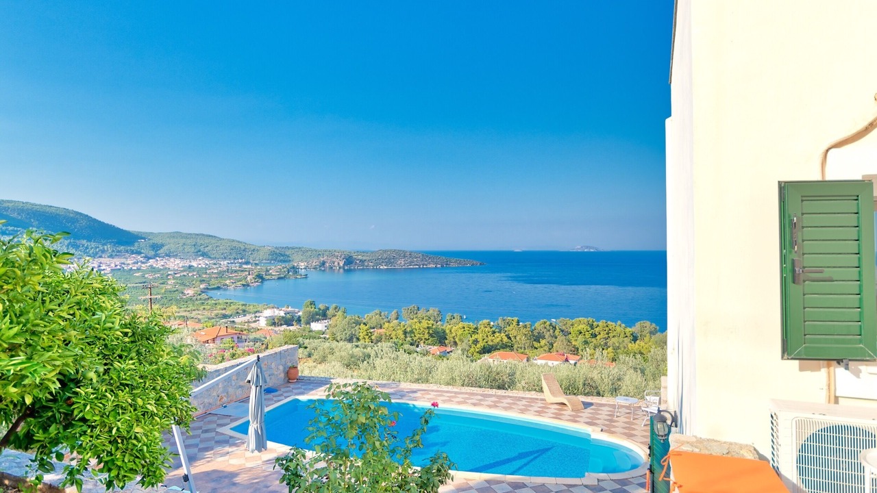 Photo of Outdoor in Melissopetra