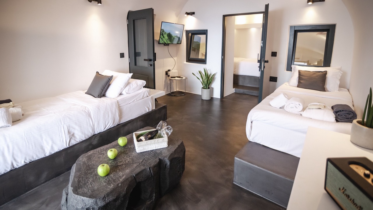 Photo of Bedroom in Oia