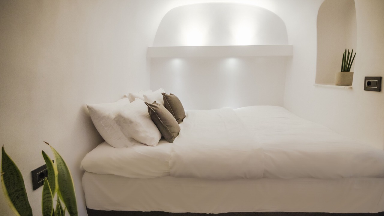 Photo of Bedroom in Oia