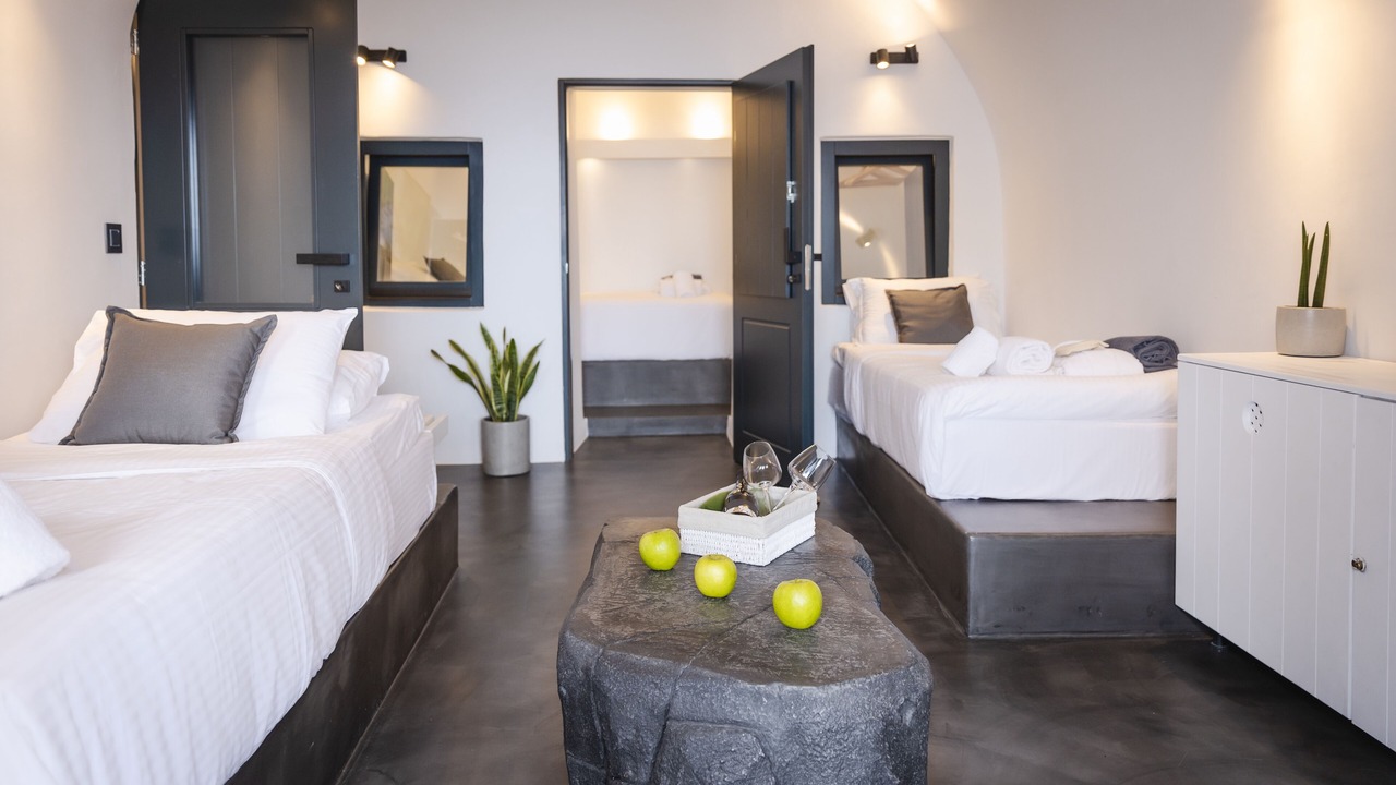 Photo of Bedroom in Oia