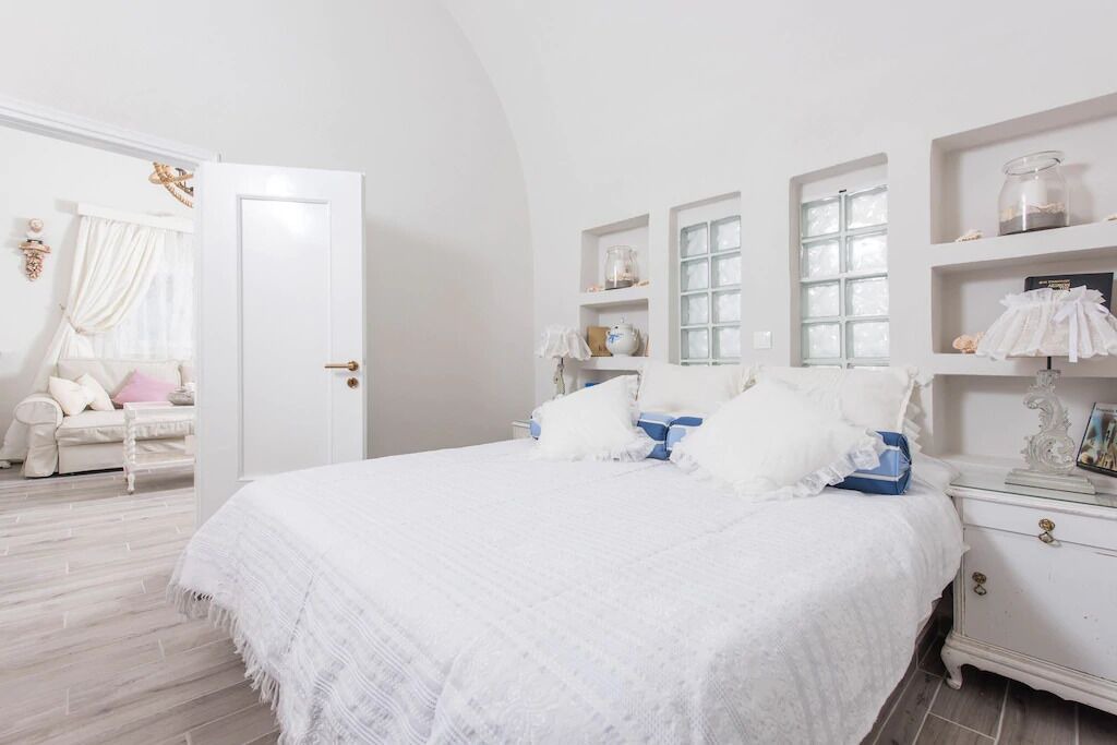 Photo of Bedroom in Fira