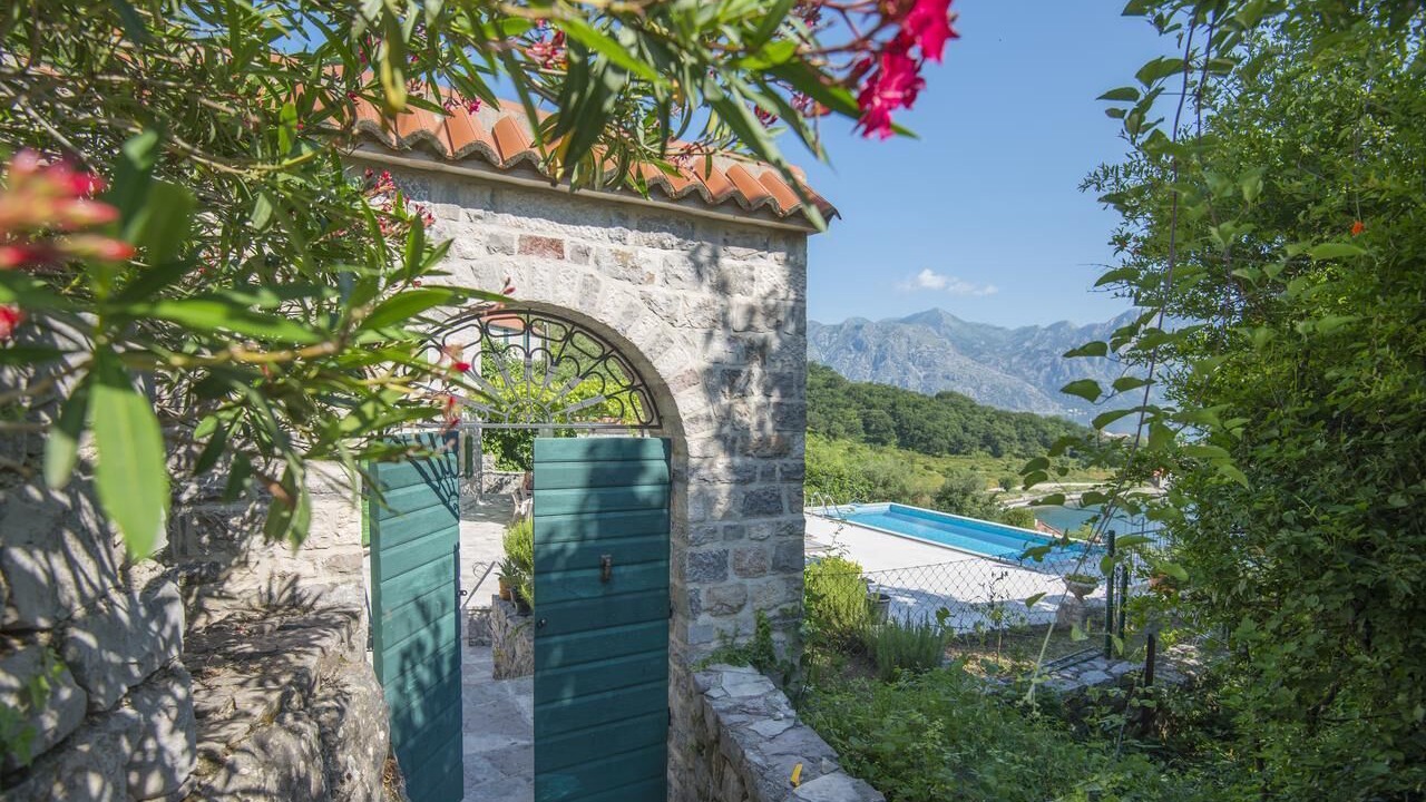 Photo of Outdoor in Prcanj