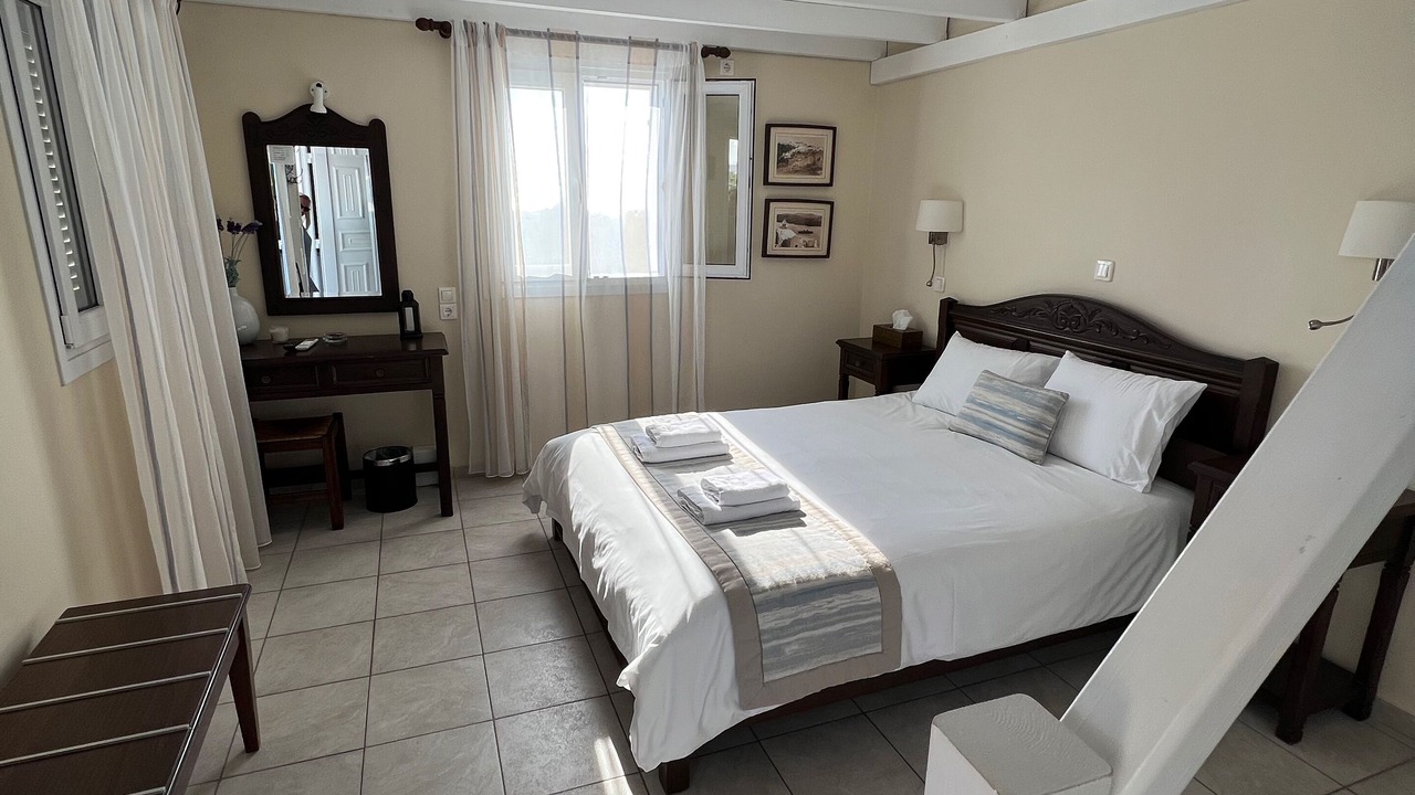 Photo of Bedroom in Oia