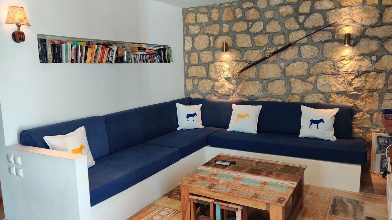 Photo of Livingroom in idhra