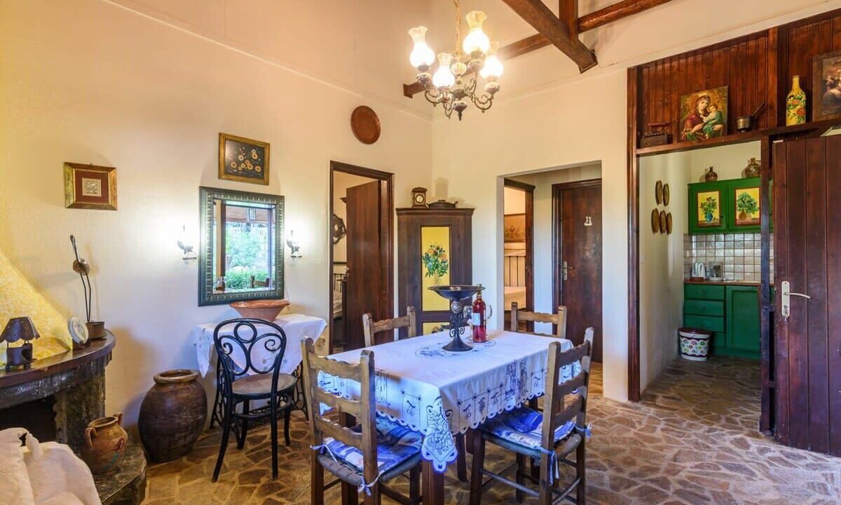 Photo of Bedroom in Aipeia