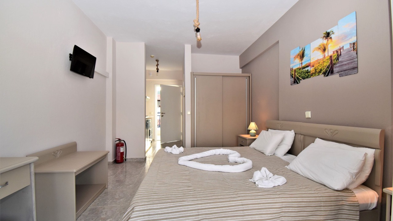 Photo of Bedroom in Polichrono
