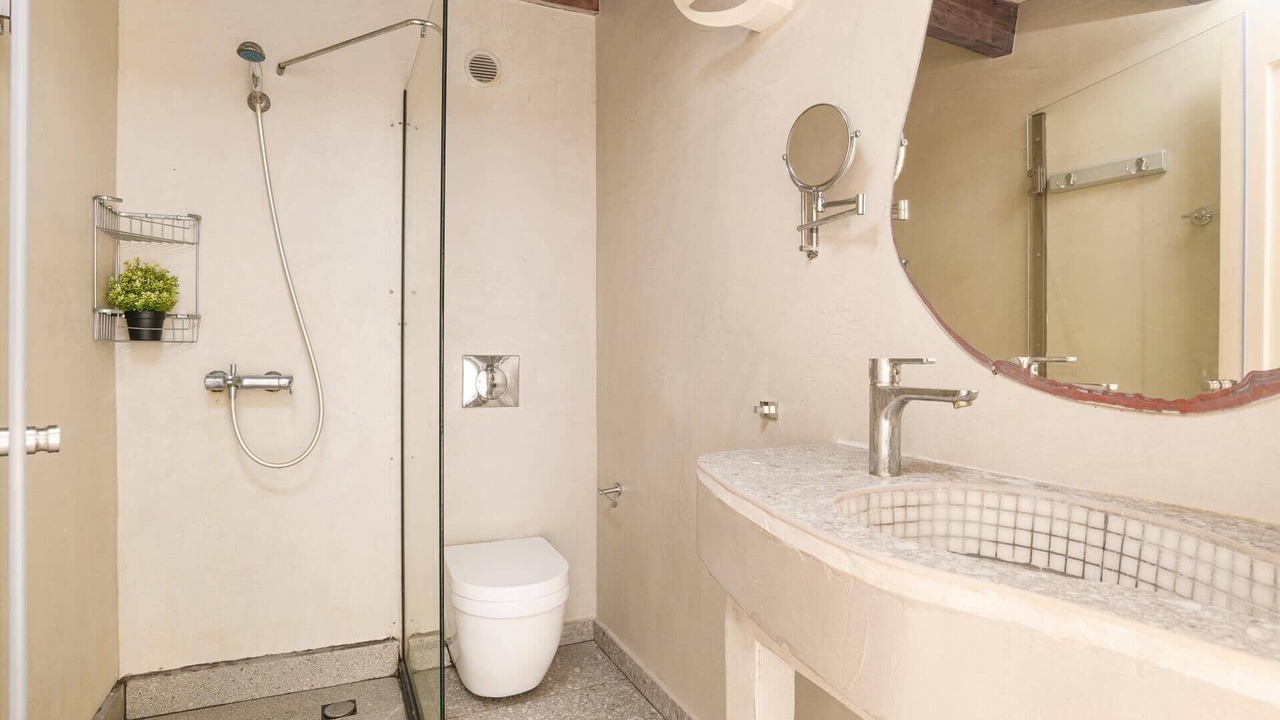 Photo of Others in Lardos