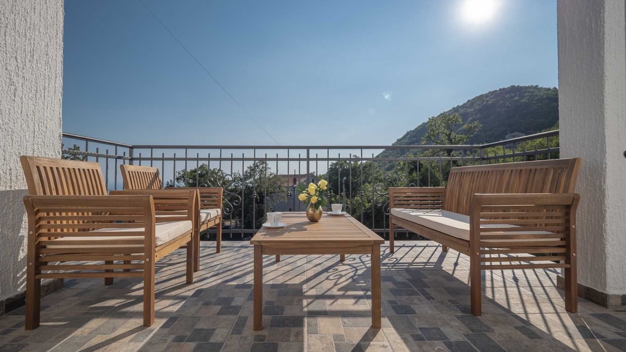 Photo of Patio Balcony in Lapcici