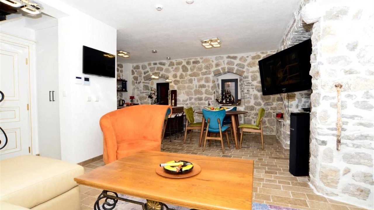 Photo of Livingroom in Kotor