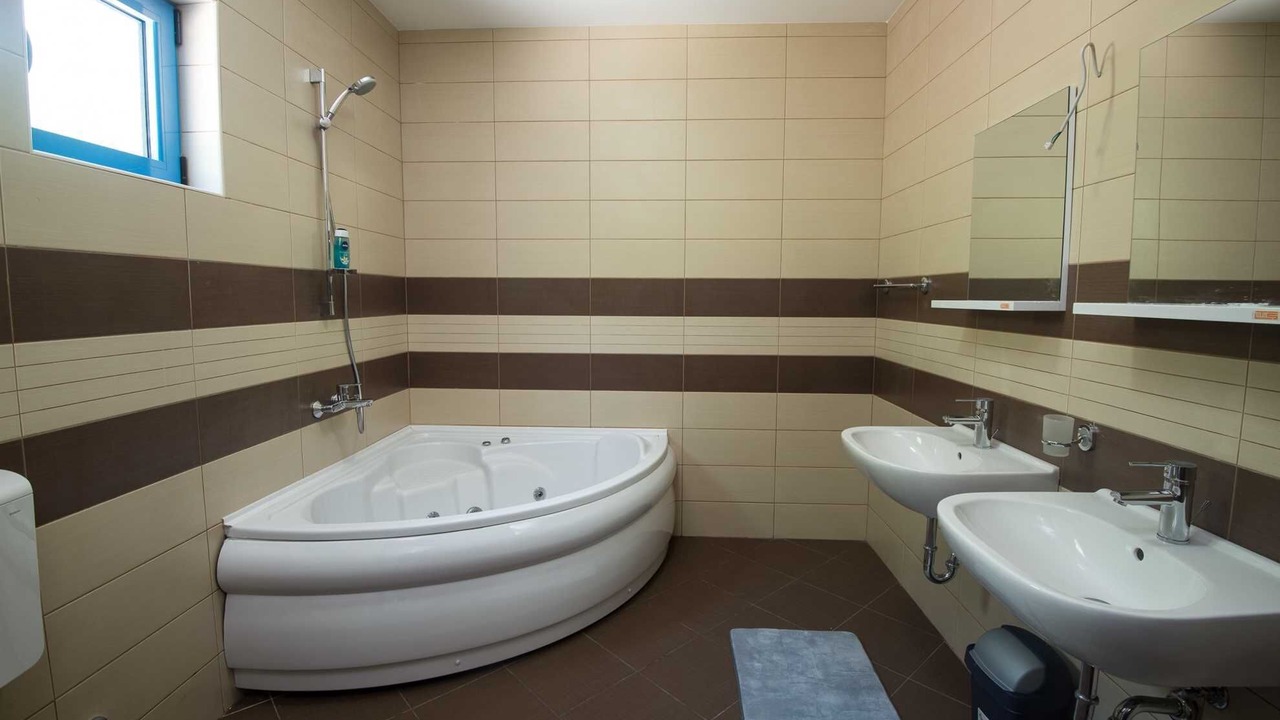 Photo of Bathroom in Boreti