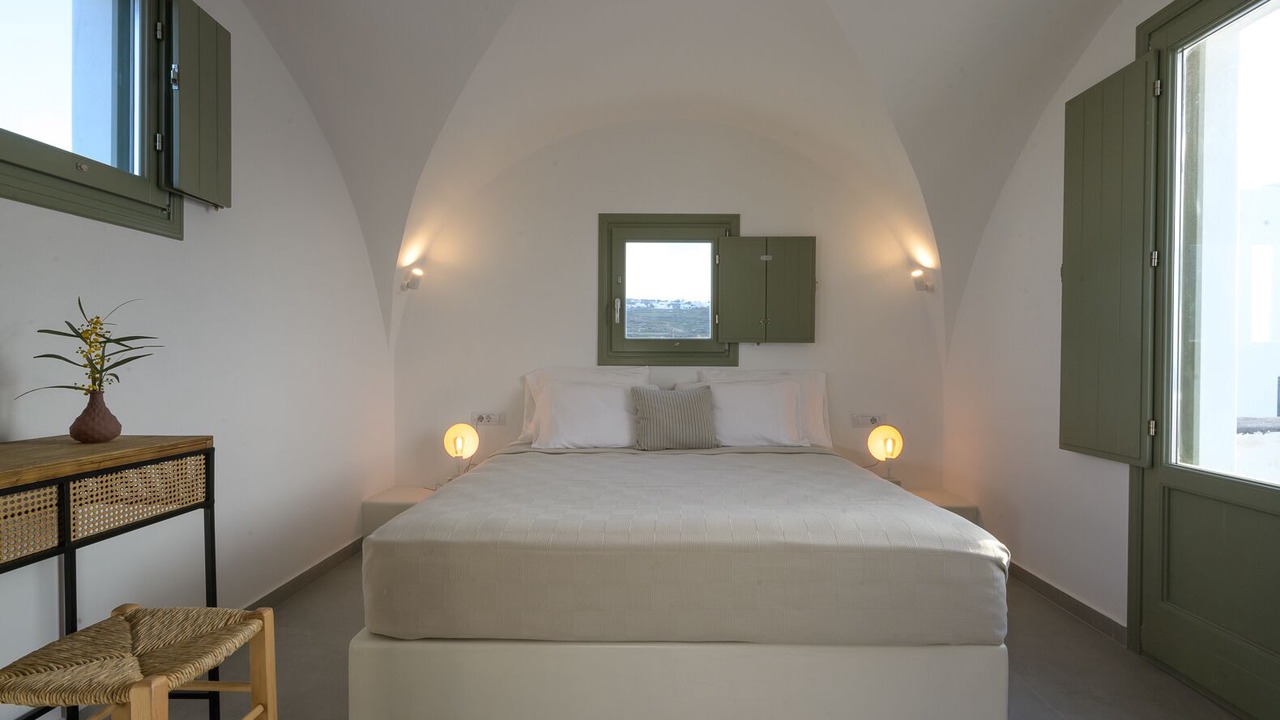Photo of Bedroom in Oia