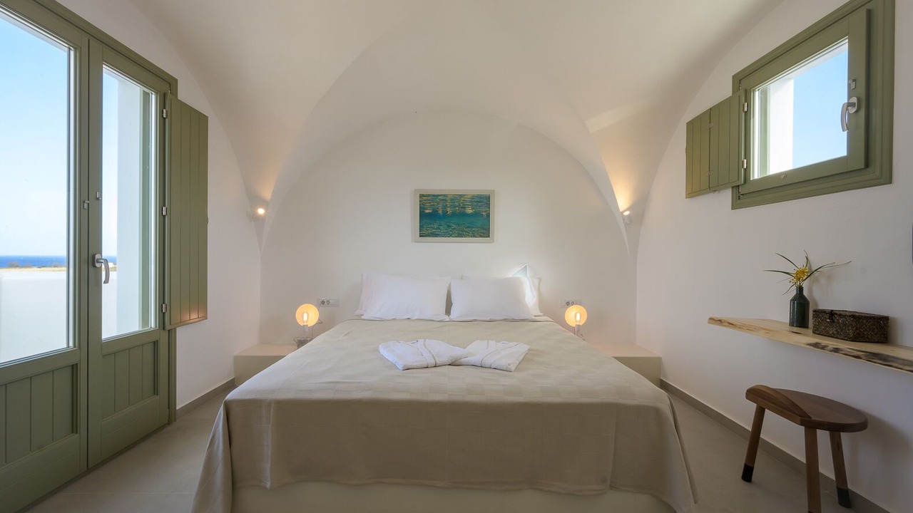 Photo of Bedroom in Oia