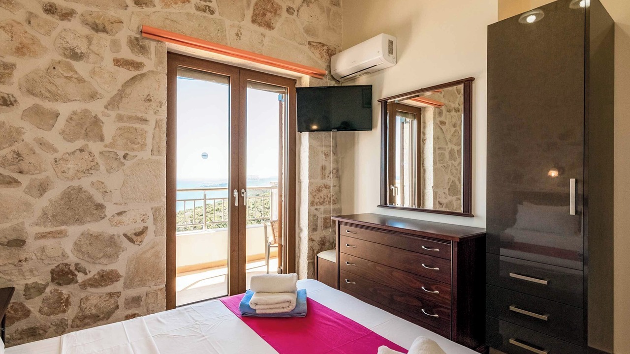 Photo of Bedroom in Elation