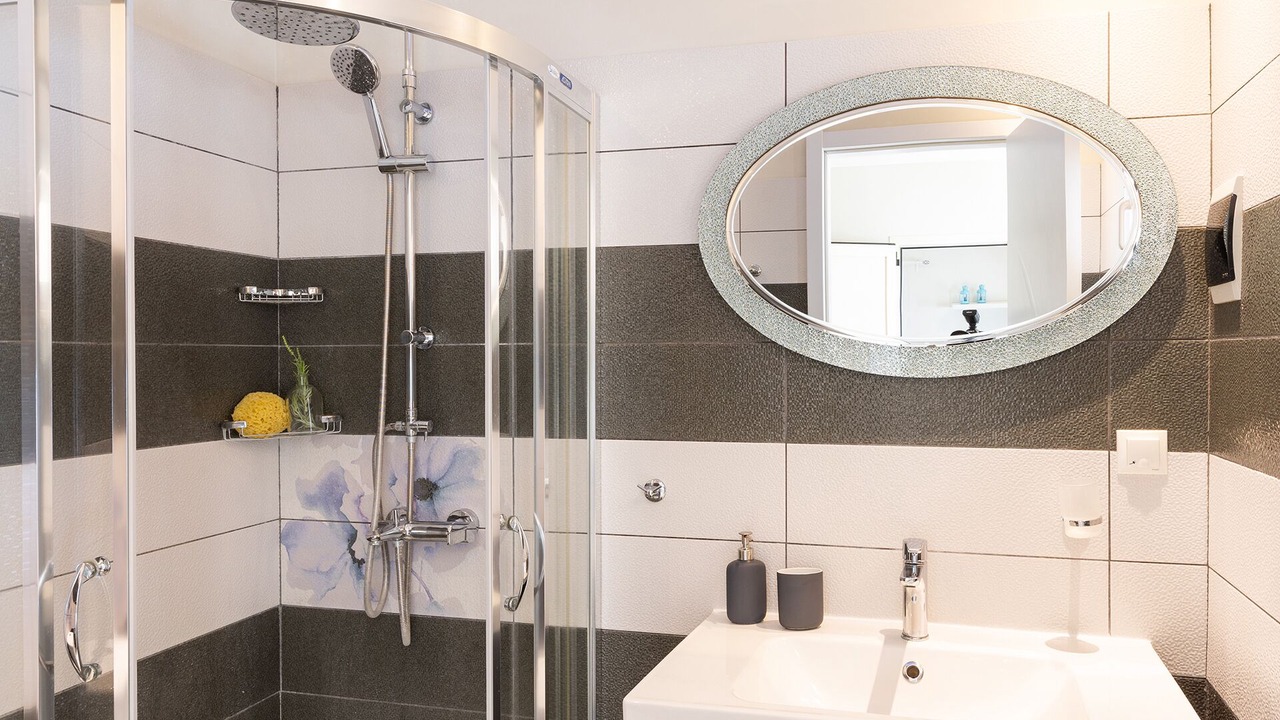 Photo of Bathroom in Parelia