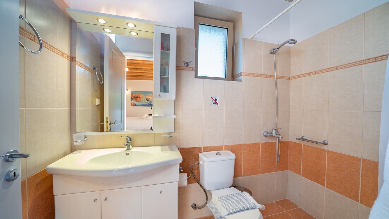 Photo of Bathroom in Skala