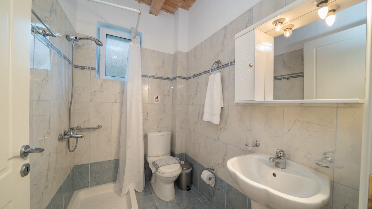 Photo of Bathroom in Skala